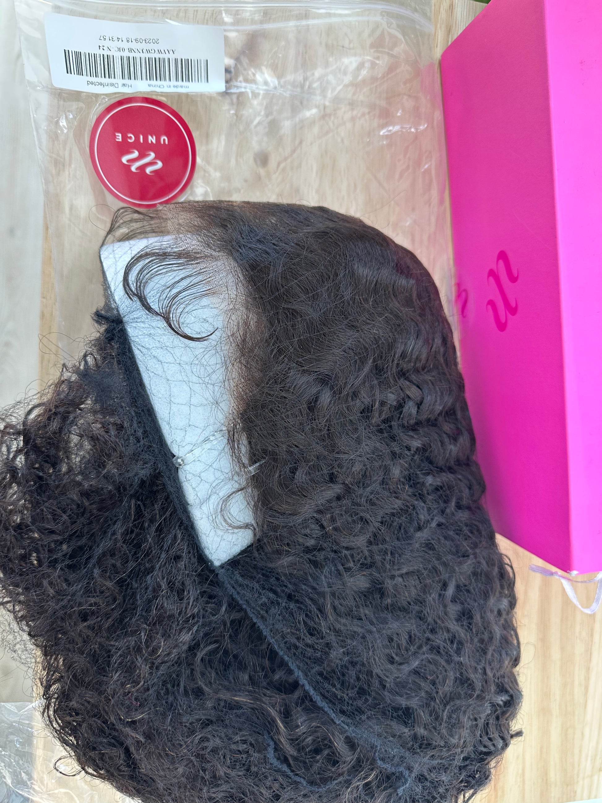 Brand new Unice 7x 5 24in curly