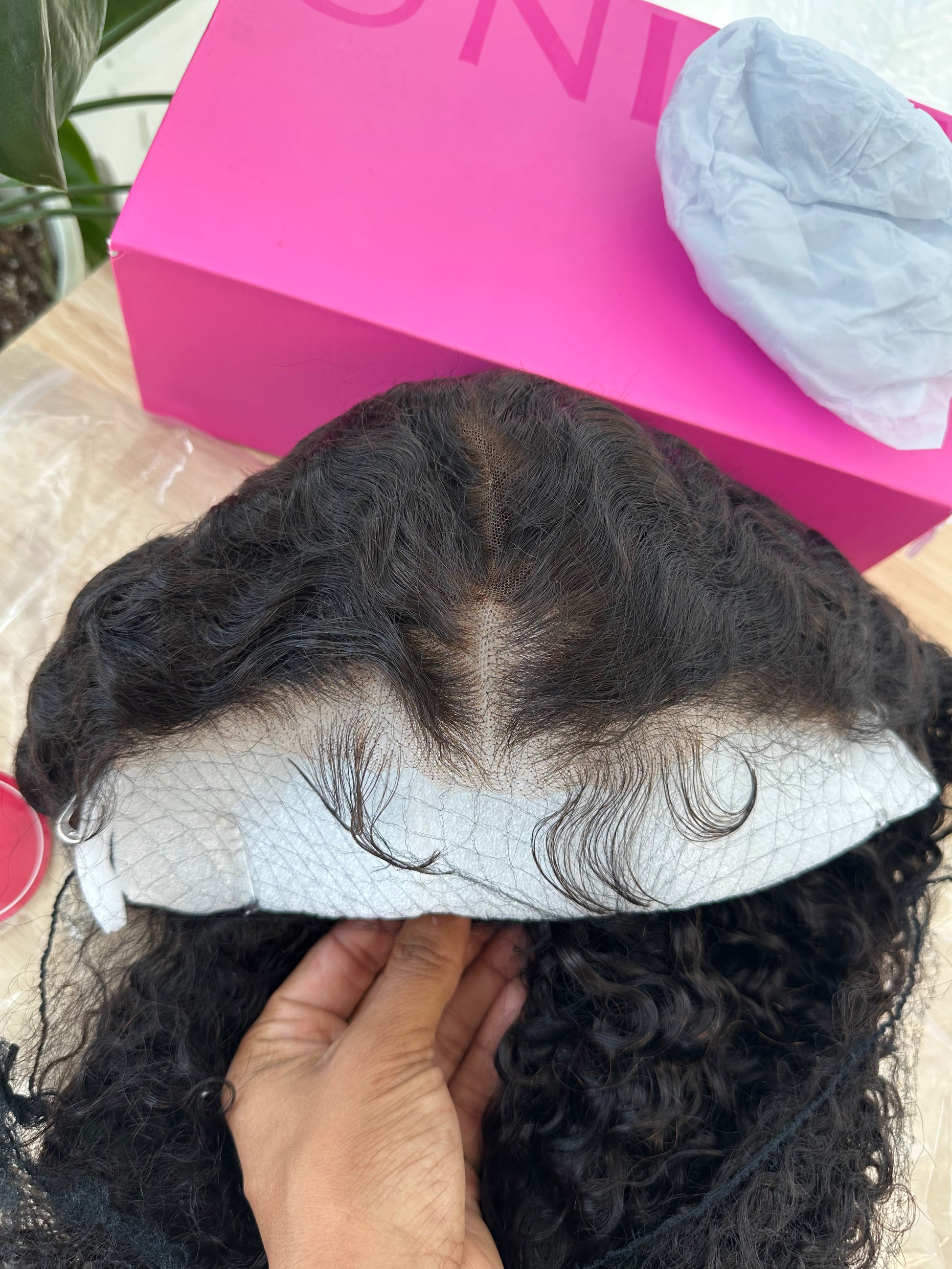Brand new Unice 7x 5 24in curly