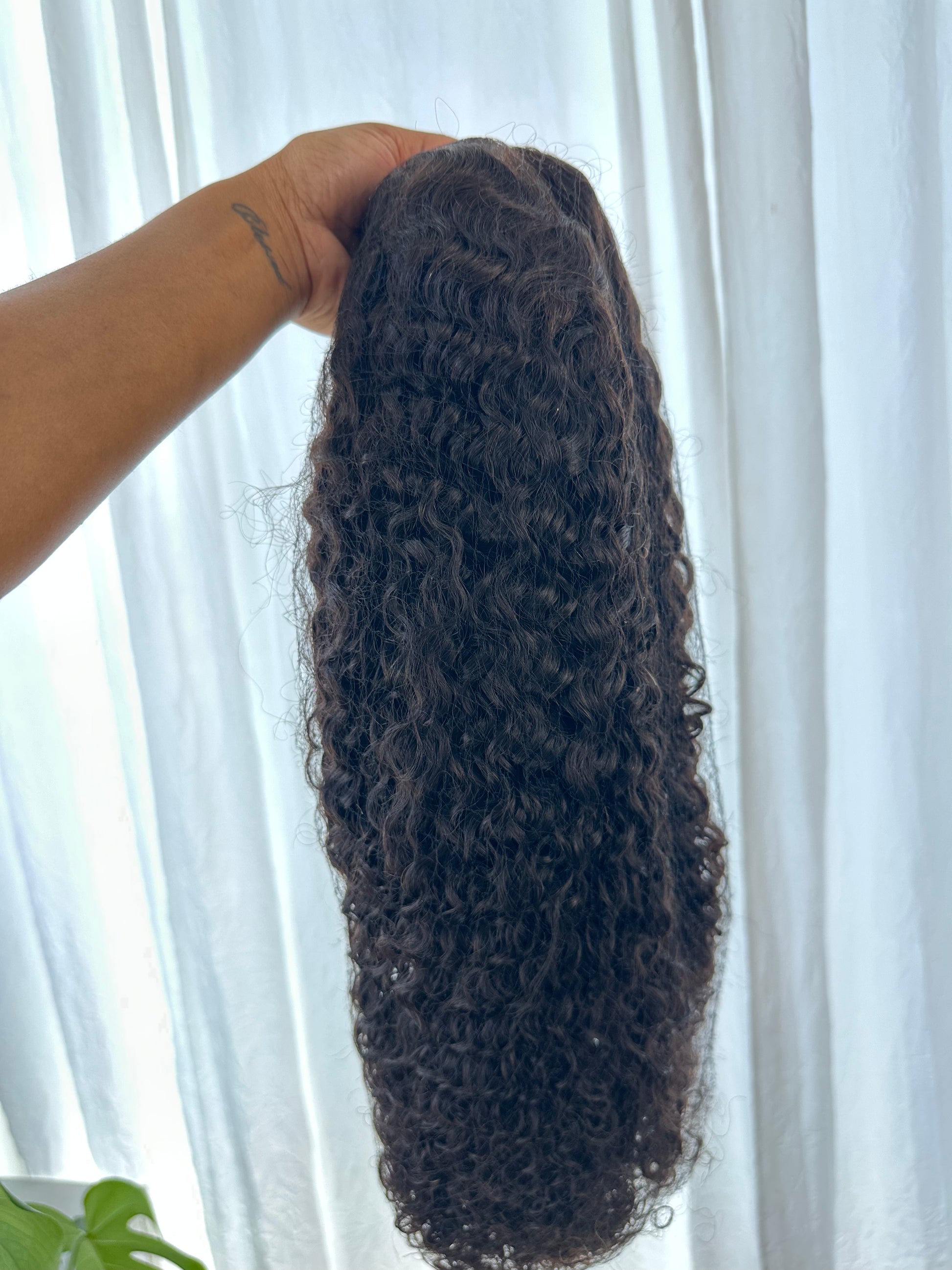 Brand new Unice 7x 5 24in curly